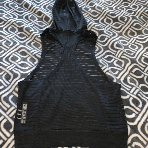 Active Training Sleeveless Hoodie - Picture 4 of 8